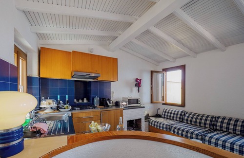 Manarola Apartment | La Lampara Sea View Terrace Apartment With AC