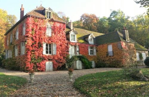 Couches House | La Maison 1680