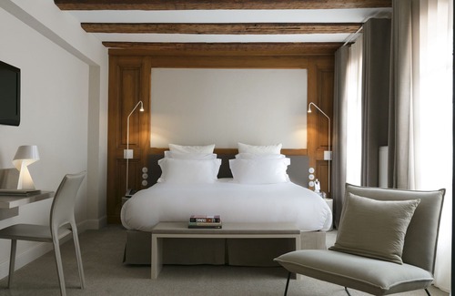 Colmar Centre Ville Hotel | La Maison des Têtes