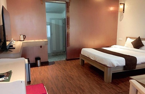 Ri-Bhoi Hotel | La Nicholas Dei Da Kine Resort