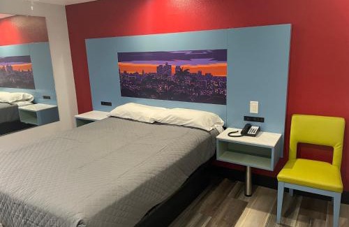 South Gate Hotel | La Palma Motel, South Gate - Los Angeles area