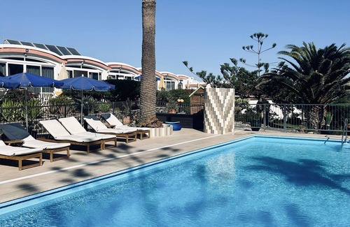 Playa del Aguila House | La Perla - bungalow complex DIRECTLY by the sea