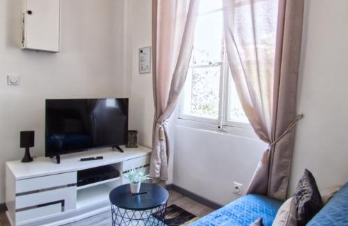 Quartier des Eaux-Claires Apartment | La petite Maison