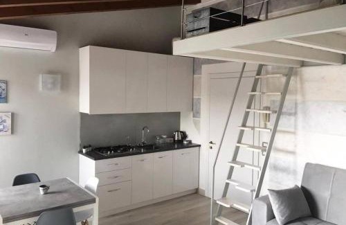 Clusane Apartment | La petite maison de Stephanie