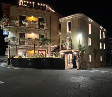 Bossolasco Bed & Breakfast | La Piazzetta degli Artisti - Boutique B&B