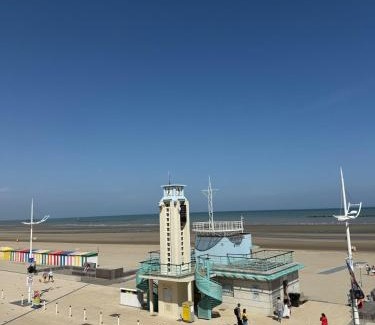 La Celle-sous-Gouzon Apartment | La Plénitude face à la mer