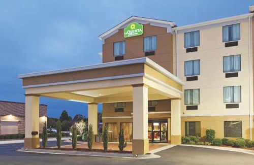 Warner Robins Hotel | La Quinta by Wyndham Warner Robins - Robins AFB