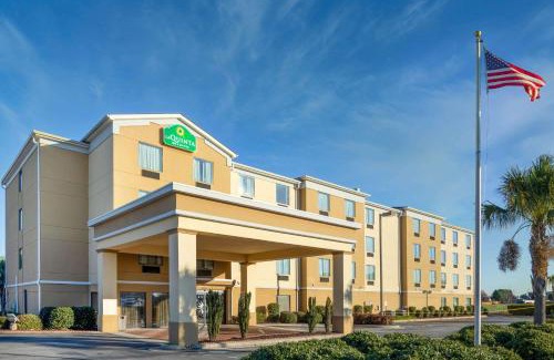 Warner Robins Hotel | La Quinta by Wyndham Warner Robins - Robins AFB