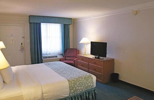 Biggs Field Hotel | La Quinta Inn by Wyndham El Paso Cielo Vista