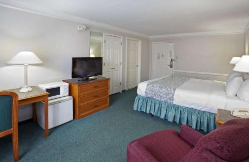 North Central Omaha Hotel | La Quinta Inn by Wyndham Omaha West