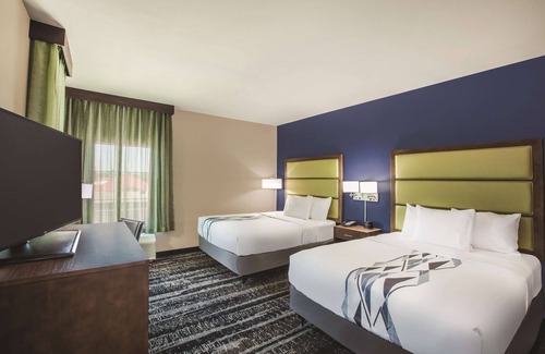 Port Allen Hotel | La Quinta Inn & Suites by Wyndham Baton Rouge - Port Allen