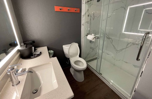 Cape Fear Hotel | La Quinta Inn & Suites by Wyndham Fayetteville I-95