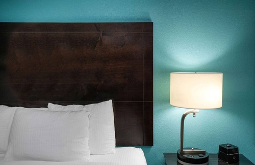 Knoxville Hotel | La Quinta Inn & Suites by Wyndham Knoxville East