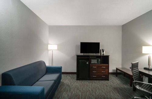 Knoxville Hotel | La Quinta Inn & Suites by Wyndham Knoxville East