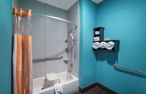 Knoxville Hotel | La Quinta Inn & Suites by Wyndham Knoxville East