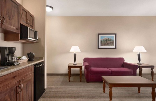 Trinidad Hotel | La Quinta Inn & Suites by Wyndham Trinidad