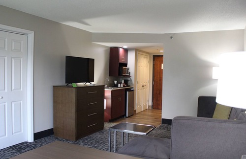 Columbus Hotel | La Quinta Inn & Suites by Wyndham Columbus North