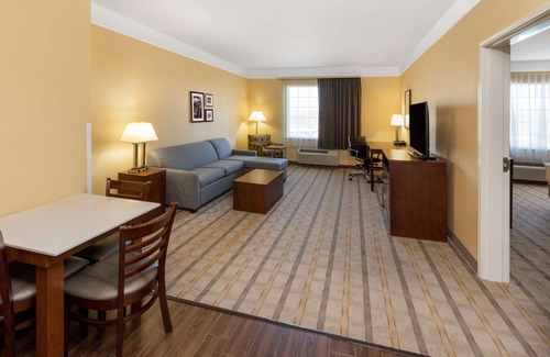 Barker Hotel | La Quinta Inn & Suites by Wyndham Houston NW Beltway8/WestRD