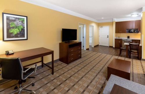 Barker Hotel | La Quinta Inn & Suites by Wyndham Houston NW Beltway8/WestRD