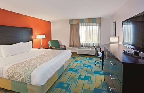 Mansfield Hotel | La Quinta Inn & Suites by Wyndham Mansfield OH