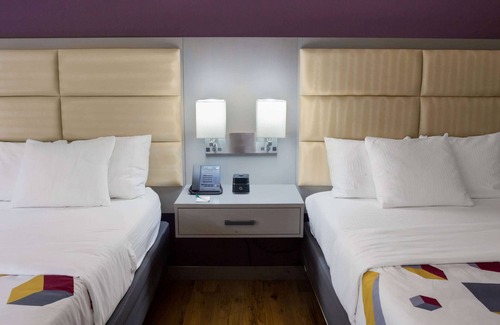 Daphne Hotel | La Quinta Inn & Suites by Wyndham Mobile - Daphne