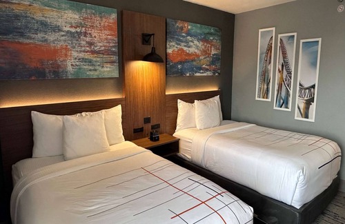 Gurnee Hotel | La Quinta Inn & Suites by Wyndham Chicago Gurnee