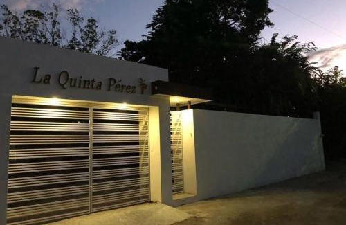 Huay-Pix House | La Quinta Perez