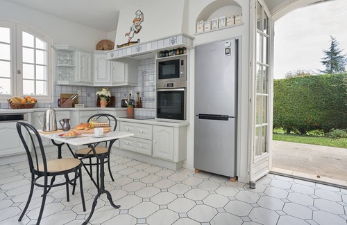 Chagny House | La Sérénité - Superb house with heated pool overlooking vineyards