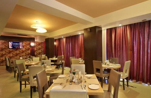 5th Block Hotel | La Sara Grand