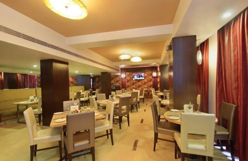 5th Block Hotel | La Sara Grand