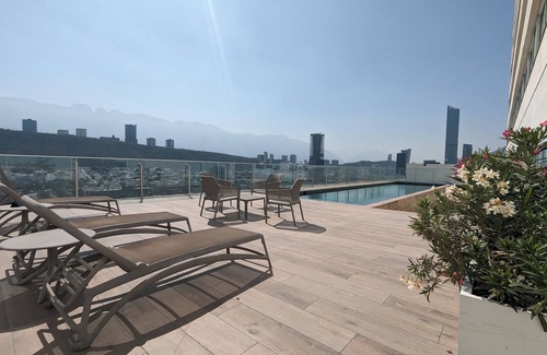Monterrey Centro Apartment | La Silla Views - With Pool & Gym