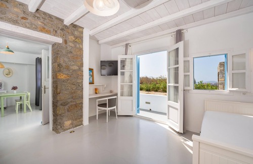 Glastros Hotel | La Stella Stay