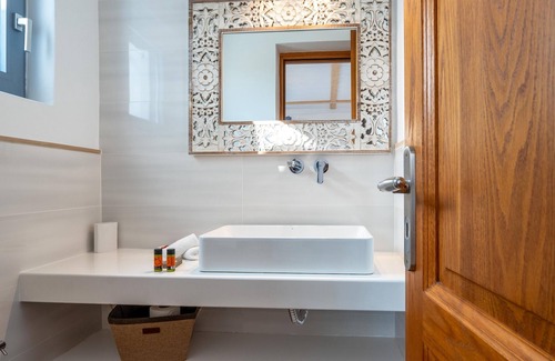 Glastros Hotel | La Stella Stay