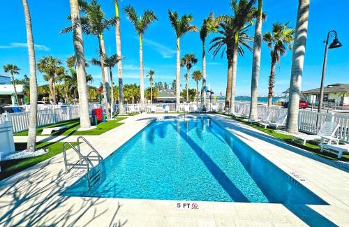 Pass-a-Grille Historic District Apartment | La Tortuga Historic Pass A Grille St Pete Beach 14