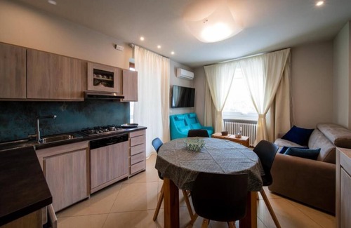 Aosta Apartment | La Tour Apartment - Blue Moon