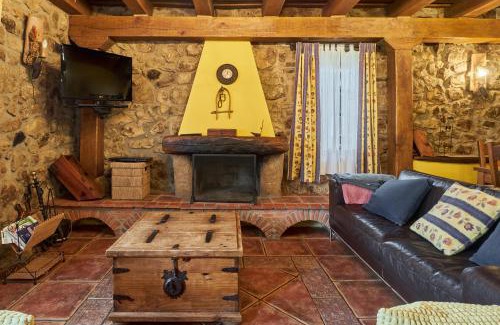 Robledo de la Guzpena House | La Venta Del Alma
