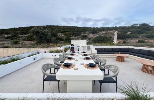 Glisidia House | La vie est belle luxury apartment BBQ jacuzzi&view