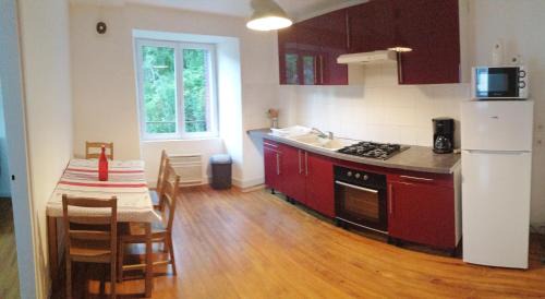 Ferrieres-Saint-Mary Apartment | la violette