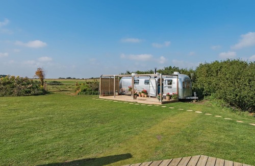 Folkestone Apartment | La Vue by Bloom Stays - sleeps 2 in an Airstream with amazing views!