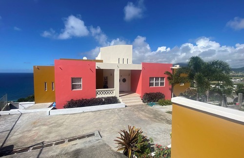 Basseterre Apartment | La Vue de Basseterre - Luxurious, private, one bedroom apartment in Bird Rock