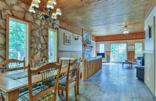 Saint-Faustin-Lac-Carre Apartment | LaBête