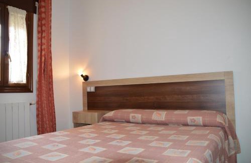 La Calahorra House | LABELLA - Hostal Rural Restaurante