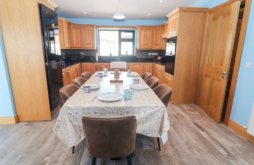 Banna House | LACK COTTAGE, family friendly, with open fire in Camp, County Kerry