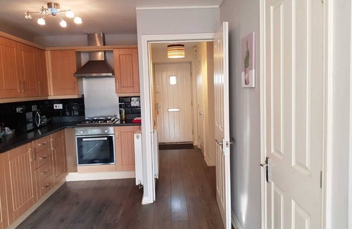 Grimsby House | Ladysmith Complex (8 Bedrooms) - Serviced Accomodation