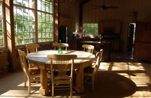 Fort Payne Cabin | Lagniappe Lodge -18 acres of amazing views and 2 waterfalls, with Internet!
