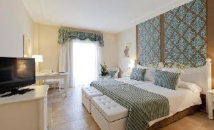 Cala Ratjada Hotel | Lago Garden Apart-Suites & Spa Hotel