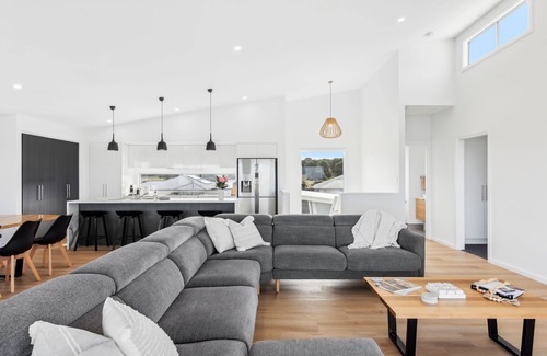 Nangkita House | Lagoon Views Summary: