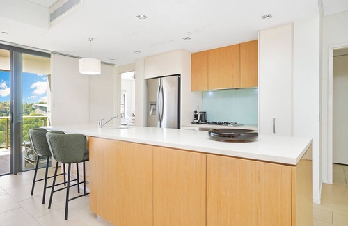 Darwin City Centre Apartment | Lagoon Waterfront Oasis, relaxing balcony & BBQ