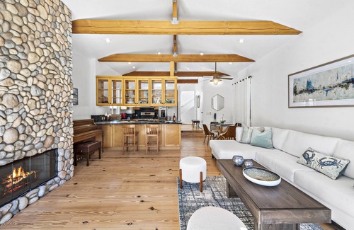 Laguna Beach House | Laguna Beach Coastal Cottage - Steps to the Beach!