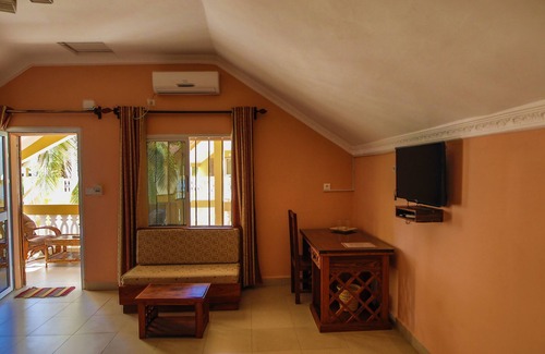 Morondava Hotel | Laguna Beach